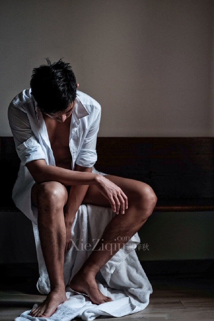 白衬衫帅哥诱惑 来自谢梓秋摄影男模