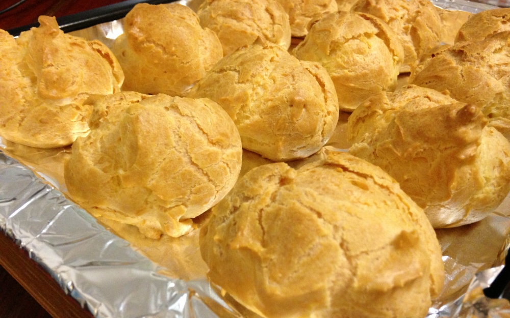 美味可口的甜点泡芙高清美食电脑桌面壁纸下载