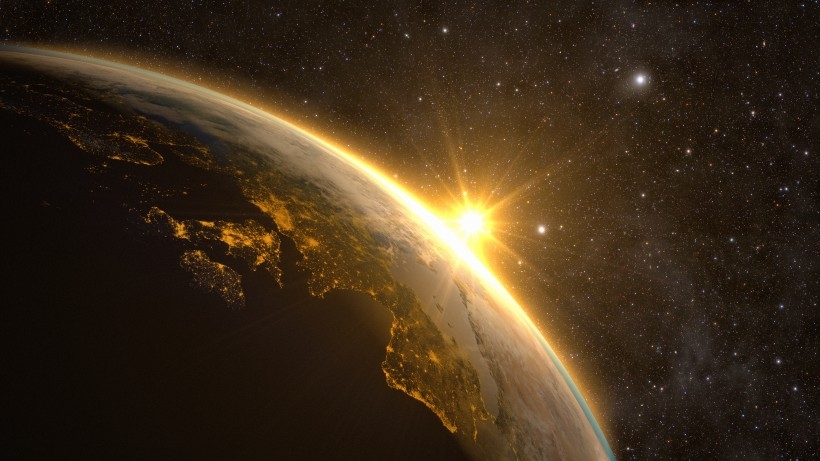宇宙闪亮的星系图片