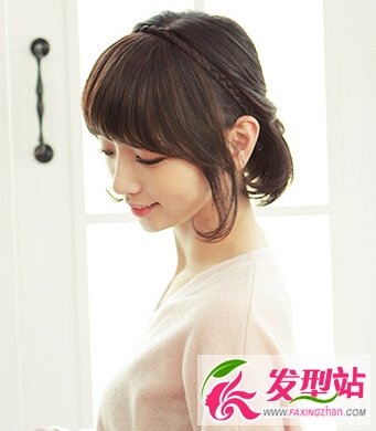 怎么扎头发好看 简单韩式扎发甜美可人