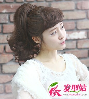 怎么扎头发好看 简单韩式扎发甜美可人