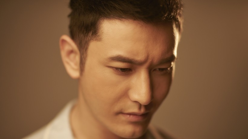 帅哥明星黄晓明桌面壁纸