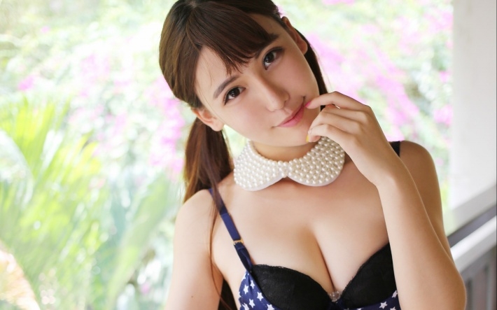 内衣美女熊吖BOBO高清壁纸