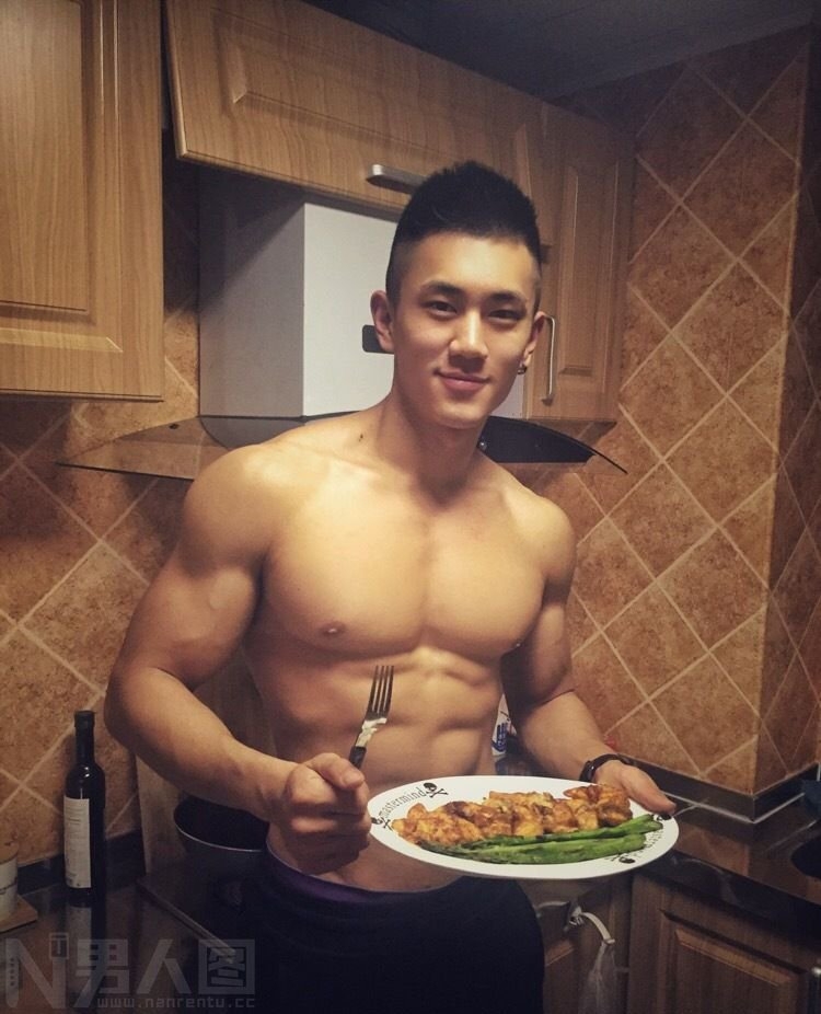 朱宦霖自拍健身照