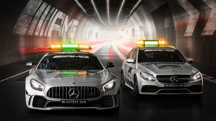 2018奔驰F1安全车GT R FIA F1桌面壁纸