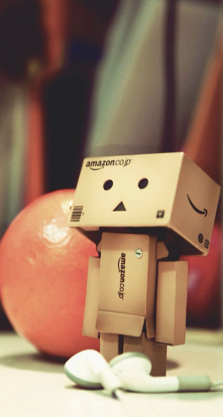 纸盒人Danboard高清手机壁纸740*1384