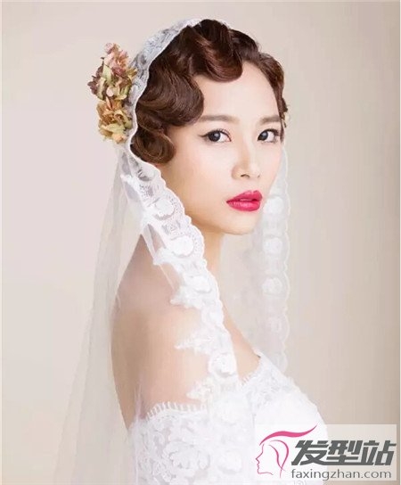 白纱新娘发型简单复古图片