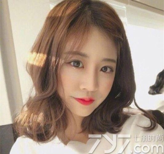 女生齐肩发造型图片 今年最in发型之一