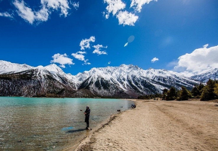 西藏然乌湖美丽自然风光美景