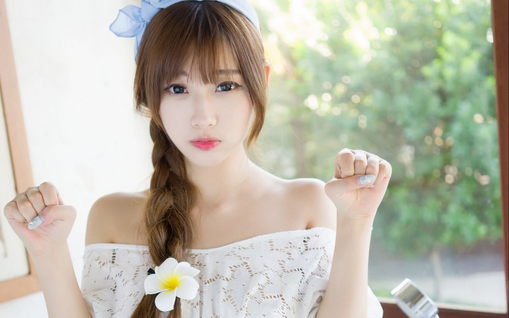 甜美女孩私房性感写真图片桌面壁纸