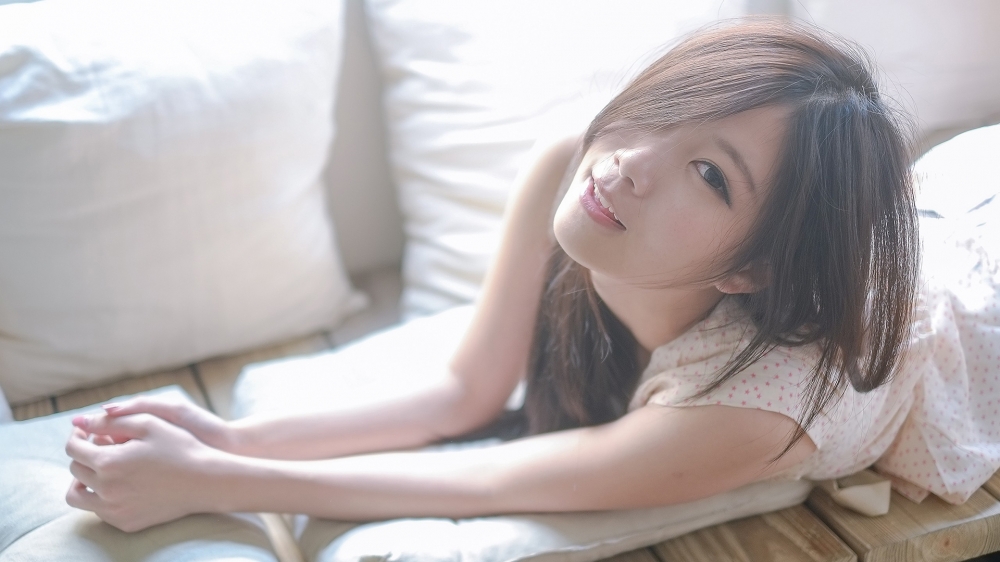 高清养眼美女唯美图片电脑桌面壁纸