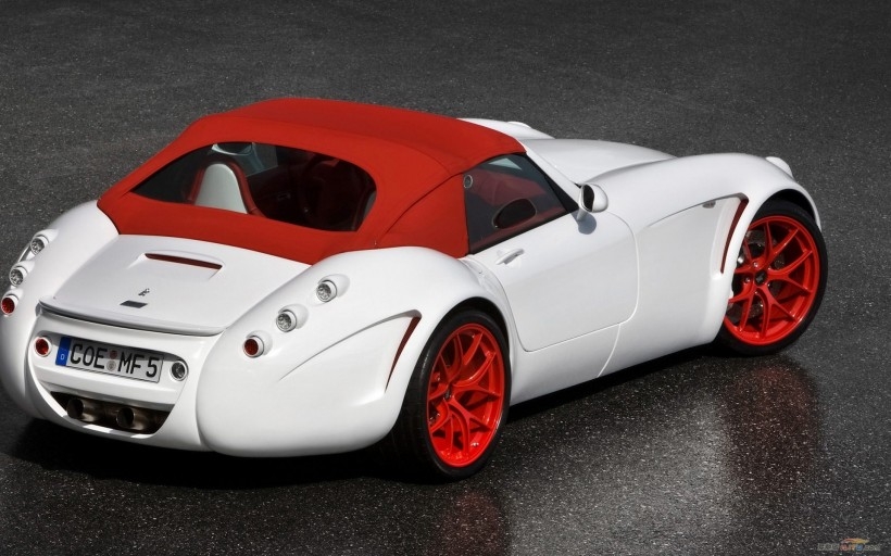 威兹曼Roadster MF跑车汽车桌面壁纸