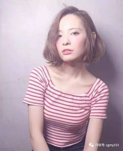 优雅且有女人味的超短发发型
