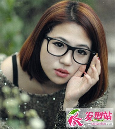 女生清纯学生头短发 时尚短发让你清爽一夏
