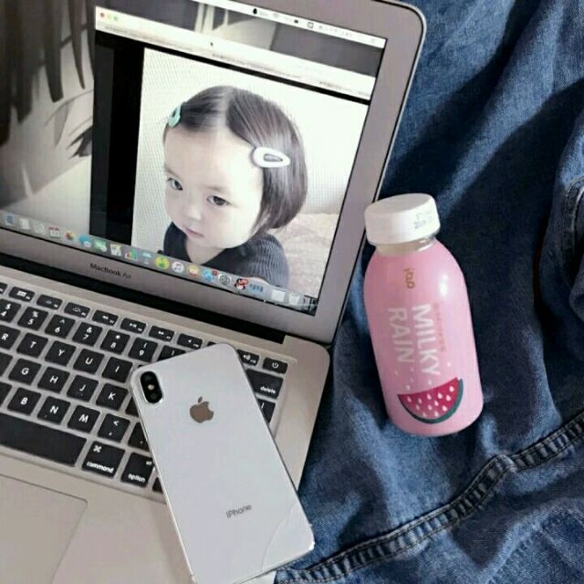 人来人往里满是善意.