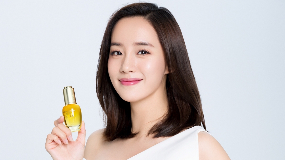 美女王智高清电脑桌面壁纸