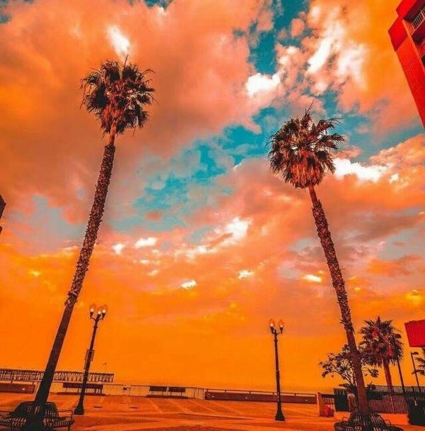 欧美夕阳下的公路唯美意境图片