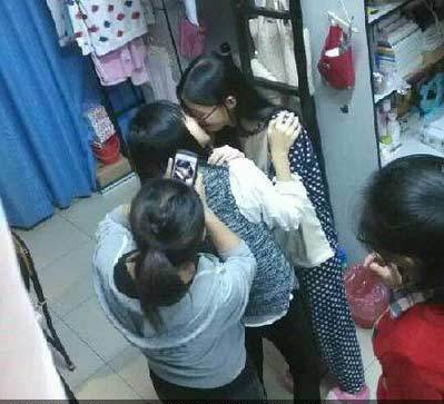 现在女寝室都好会玩了