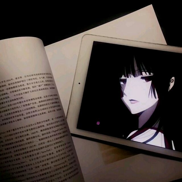 人来人往里满是善意.