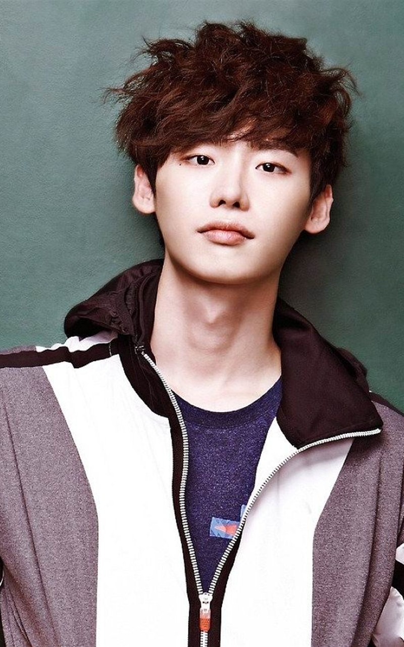 韩国男星李钟硕时尚个性写真手机壁纸