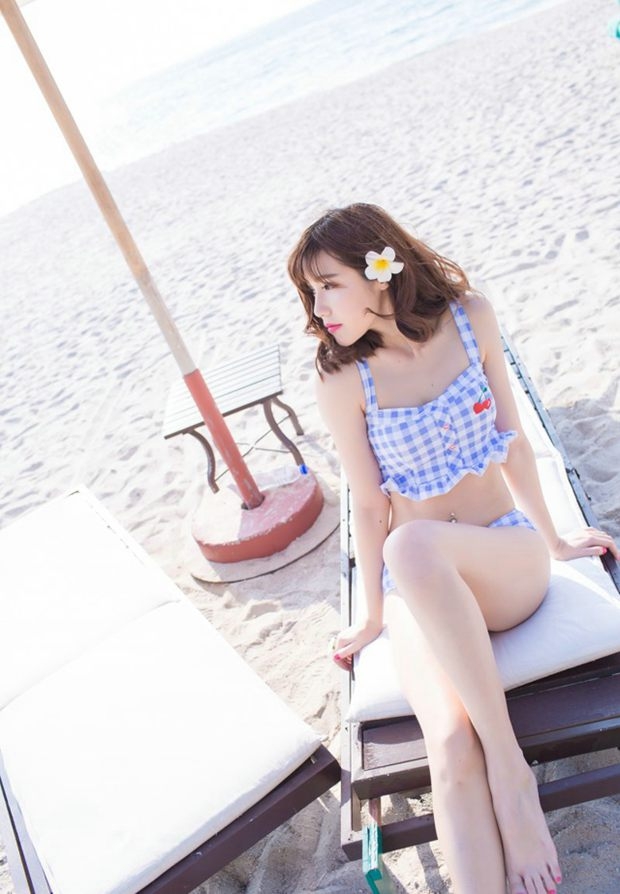 好看的漂亮沙滩美女图片