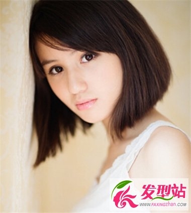 女生清纯学生头短发 时尚短发让你清爽一夏