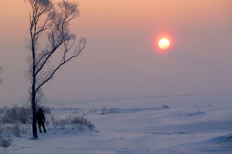唯美的冰天雪地日出自然风景图片