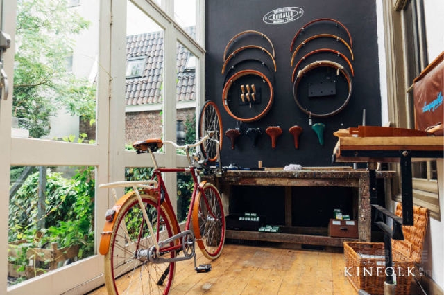 LOLA BIKE CAFE：一间自行车主题的咖啡店