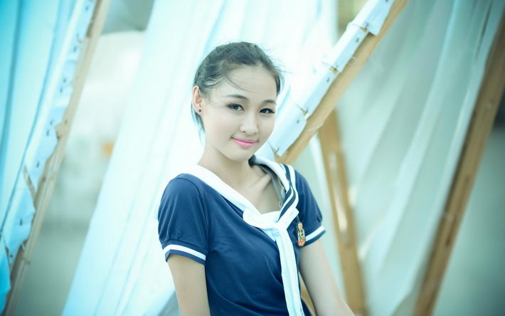 青春校园美女写真桌面壁纸