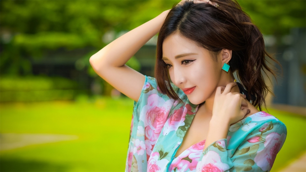 亚洲美女性感写真桌面壁纸下载  第二辑