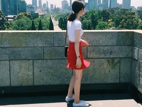 头像＋背景＋网名＋签名一套女生