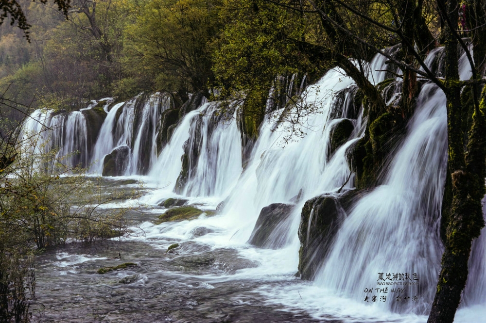 九寨沟秋色美丽风景图片壁纸