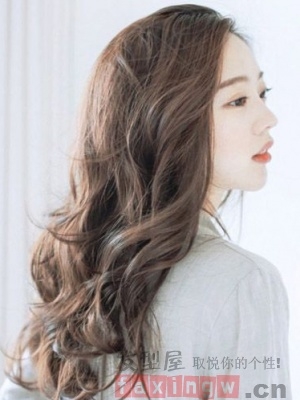 韩式长发烫发发型 迷人时尚还美丽