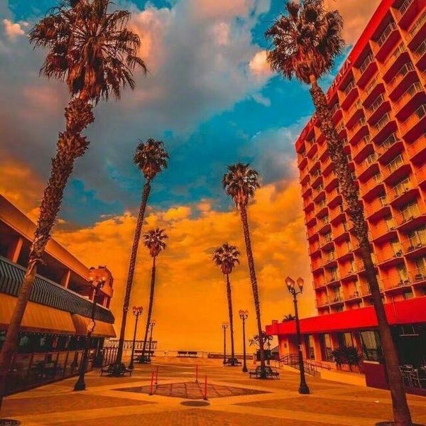 欧美夕阳下的公路唯美意境图片