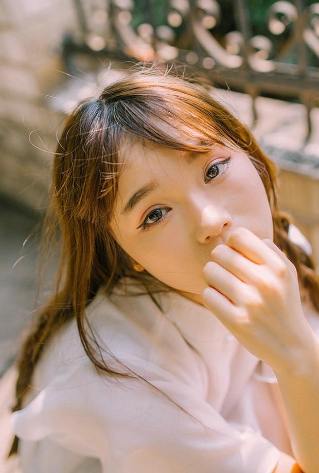 文艺清纯小清新女生图片