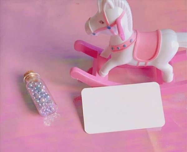 美少女粉色唯美意境图片