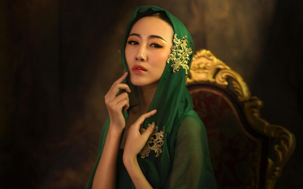 典雅高贵气质美女高清写真壁纸