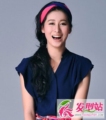 适合长发女生的时尚发型图片