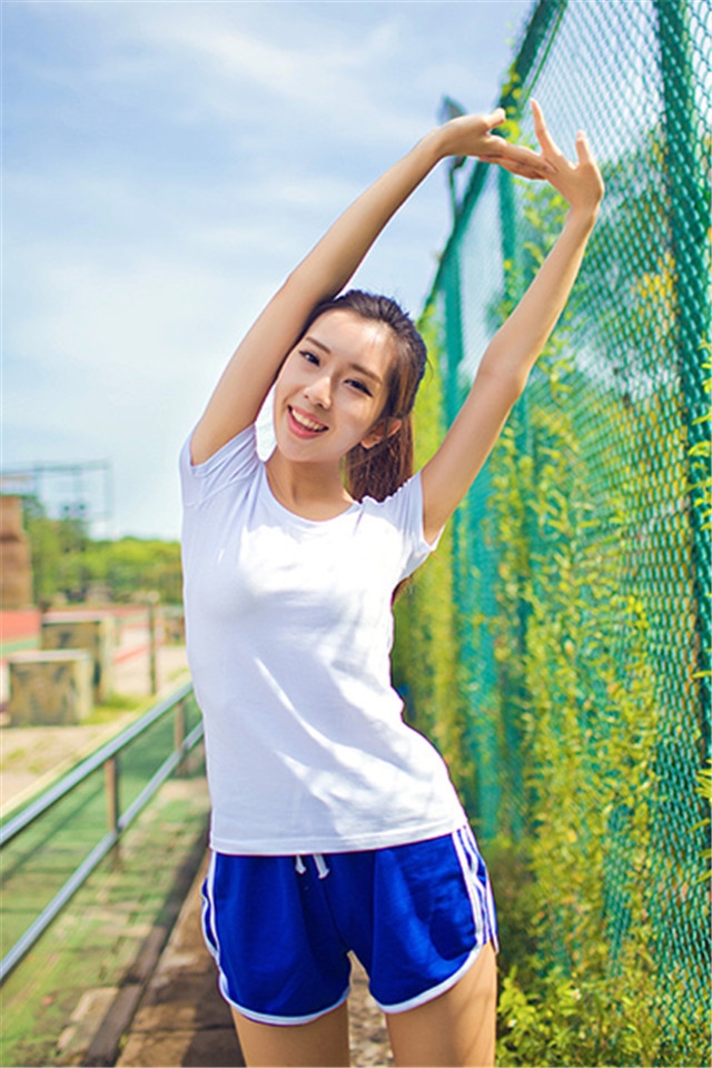 运动风美女高清手机壁纸