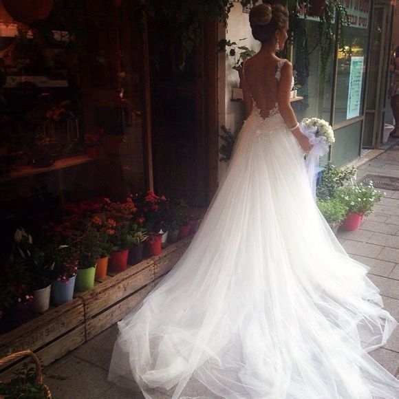 西式纯白各种样式的婚纱裙图片