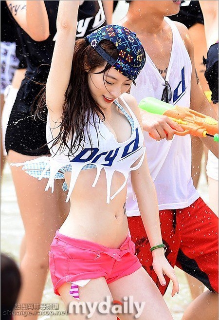 G-dragon权志龙拍摄江原道水上乐园宣传广告写真