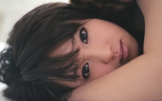 日本女优泽尻绘里香高清电脑桌面壁纸