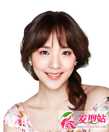 韩式发型图片鉴赏 简单扎发甜美减龄