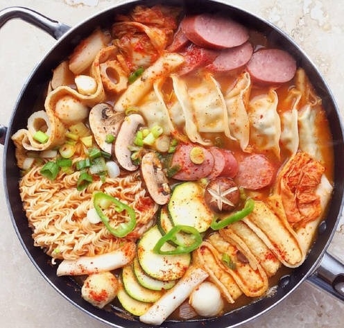 好吃的韩国美食部队火锅图片