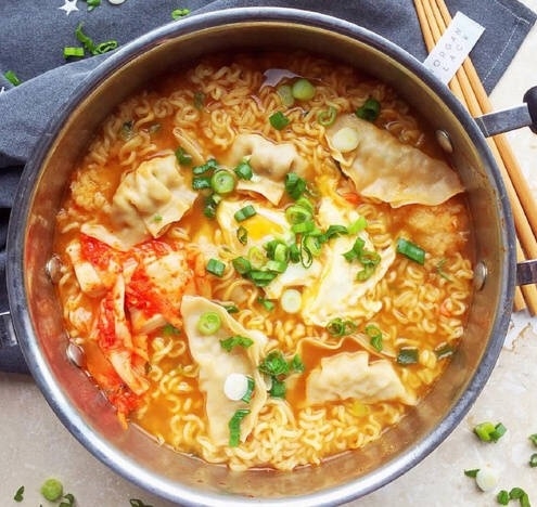 好吃的韩国美食部队火锅图片