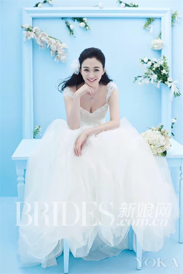 气质女神李小冉新娘装婚纱唯美写真手机壁纸图片