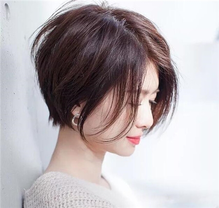 简约女生短发造型图片