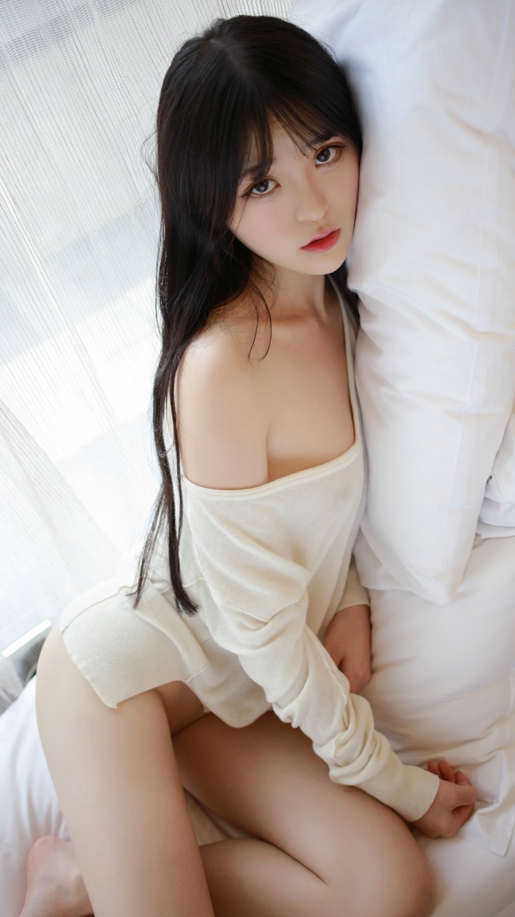 嫩模伊小七MoMo私房写真高清手机壁纸下载