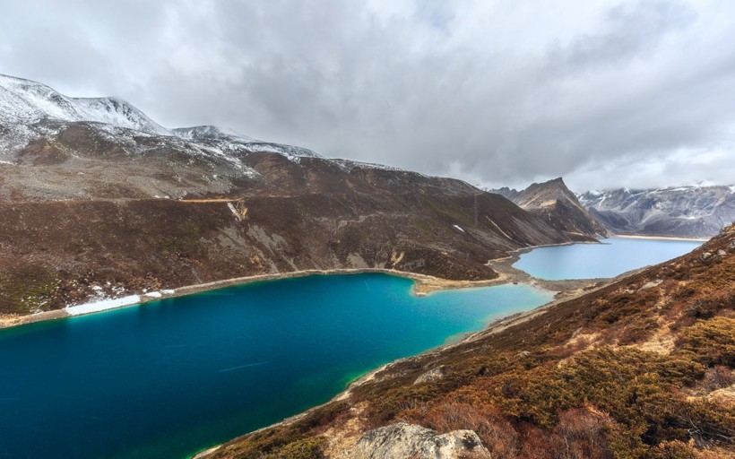 高原雪山风光桌面壁纸