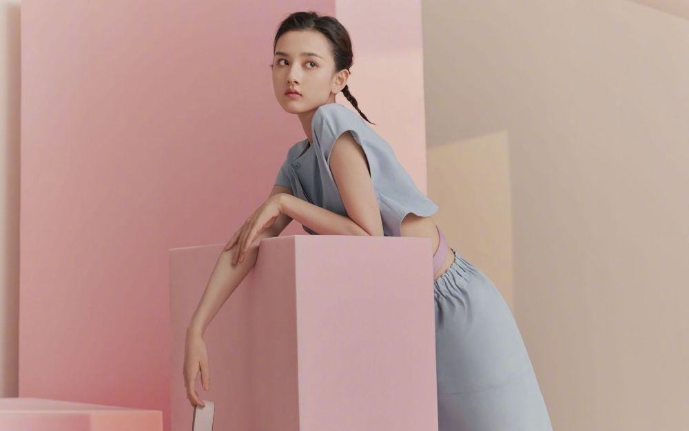 宋祖儿芭莎写真壁纸图片